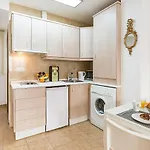 Center E Апартаменты Нерха